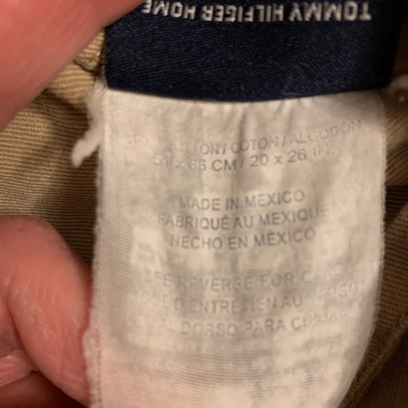 Tommy Hilfiger Set of Pillow Shams, Good Condition - Picture 13 of 13